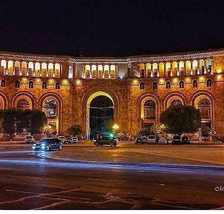 Studio Apartment Near Republic Square Yerevan Ngoại thất bức ảnh